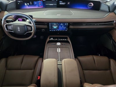 2027 Lincoln Navigator L Reserve