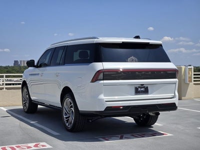 2027 Lincoln Navigator L Reserve