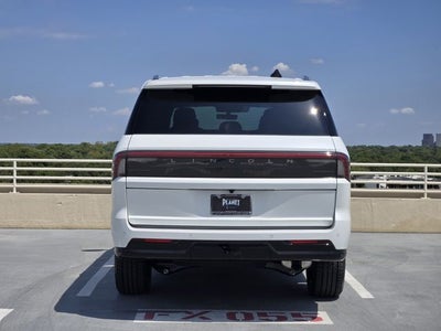 2027 Lincoln Navigator L Reserve