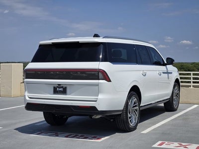 2027 Lincoln Navigator L Reserve