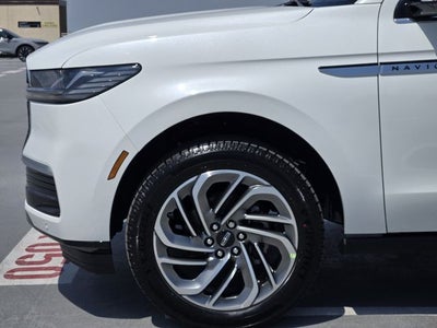 2027 Lincoln Navigator L Reserve