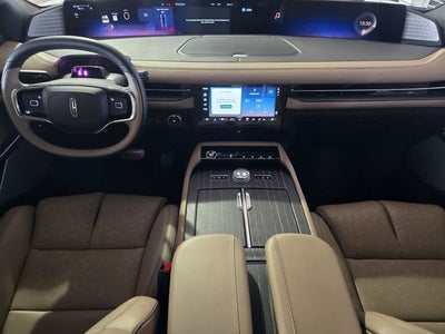 2027 Lincoln Navigator L Black Label