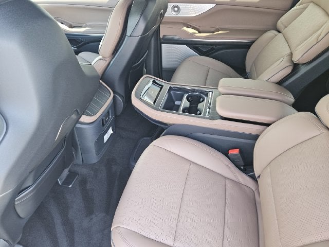 2027 Lincoln Navigator L Black Label