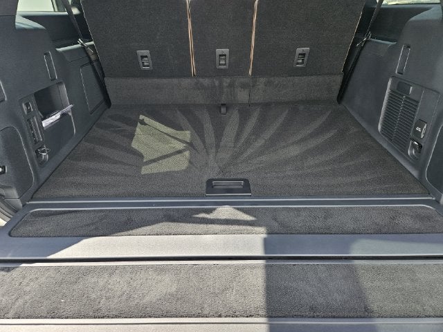 2027 Lincoln Navigator L Black Label