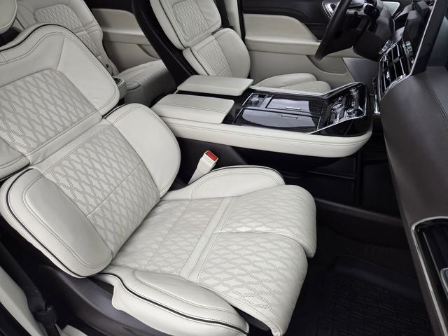 2024 Lincoln Navigator L L Black Label
