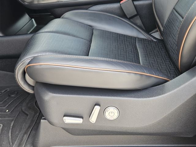 2025 Lincoln Navigator L Black Label