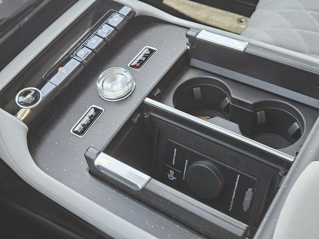 2027 Lincoln Navigator L Black Label