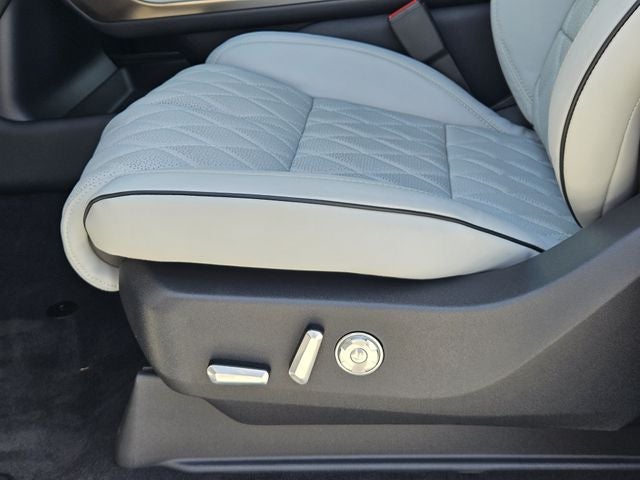 2027 Lincoln Navigator L Black Label