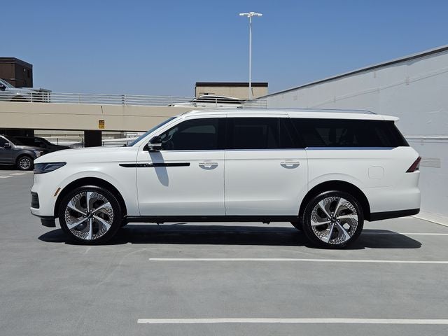 2027 Lincoln Navigator L Black Label