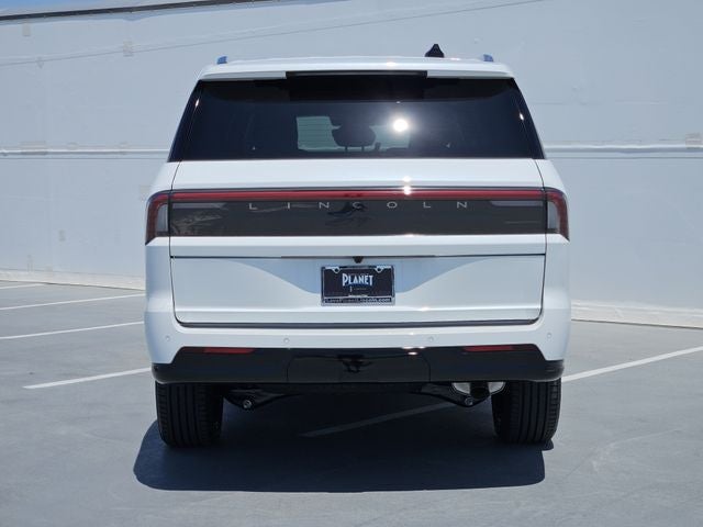 2027 Lincoln Navigator L Black Label