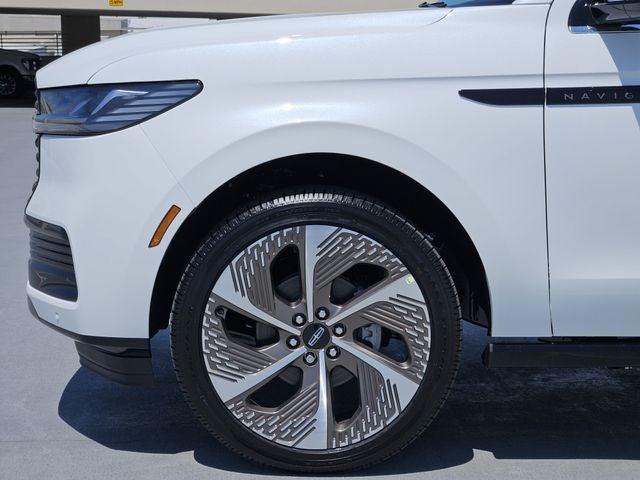 2027 Lincoln Navigator L Black Label