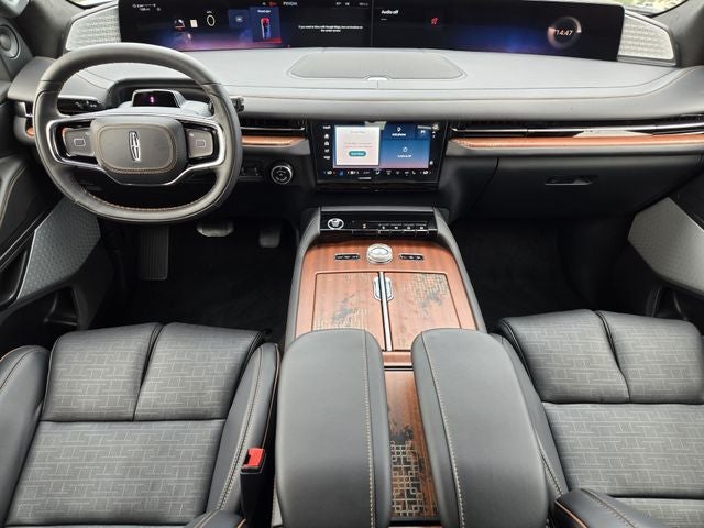 2027 Lincoln Navigator L Black Label