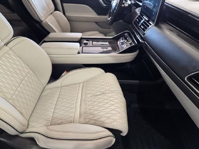 2023 Lincoln Navigator L Black Label