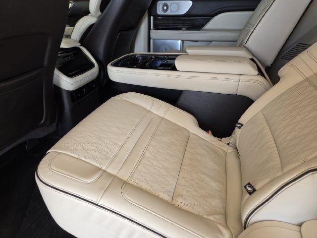 2023 Lincoln Navigator L Black Label