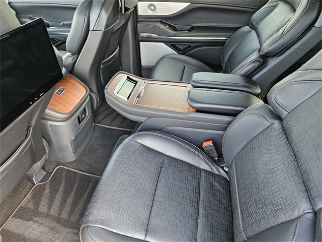 2025 Lincoln Navigator L Black Label