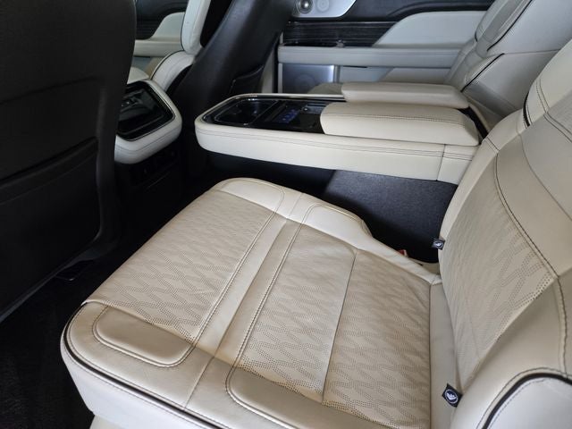 2023 Lincoln Navigator L Black Label