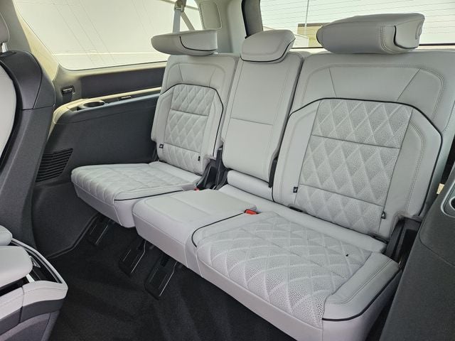 2027 Lincoln Navigator L Black Label