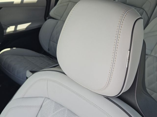 2027 Lincoln Navigator L Black Label