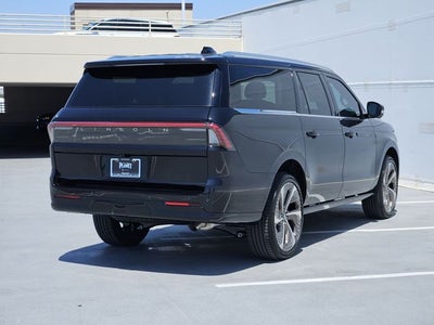 2027 Lincoln Navigator L Black Label