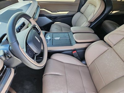 2027 Lincoln Navigator L Black Label