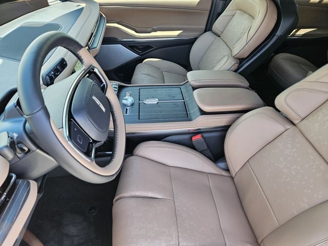 2027 Lincoln Navigator L Black Label
