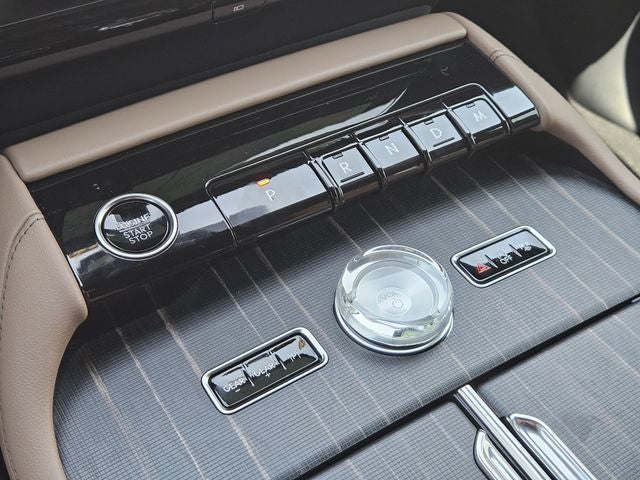 2027 Lincoln Navigator L Black Label