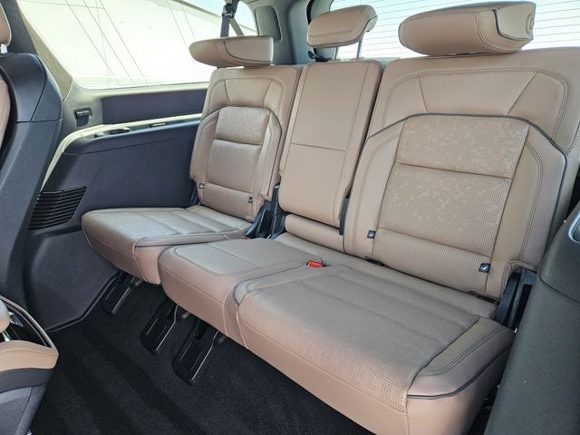 2027 Lincoln Navigator L Black Label