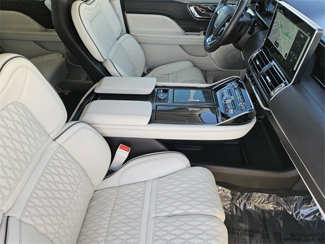 2024 Lincoln Navigator L L Black Label