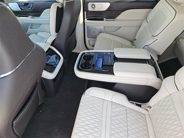 2024 Lincoln Navigator L L Black Label