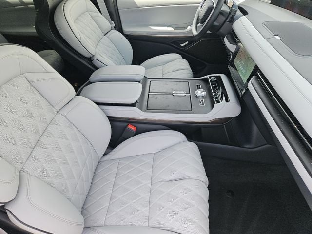 2027 Lincoln Navigator L Black Label
