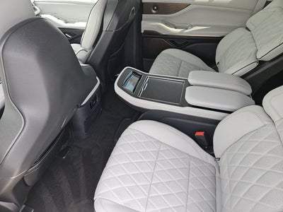 2027 Lincoln Navigator L Black Label