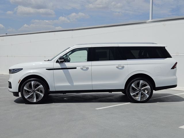 2027 Lincoln Navigator L Black Label