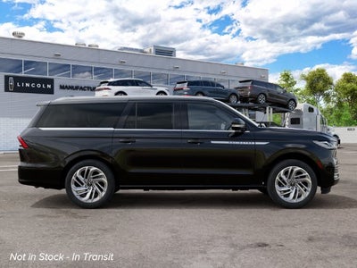 2027 Lincoln Navigator L Reserve