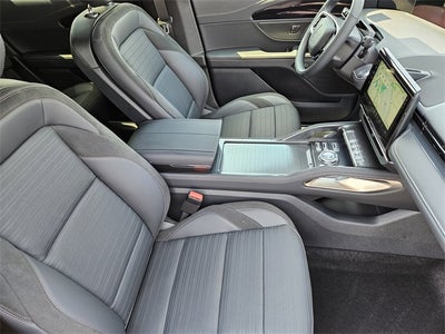 2025 Lincoln Nautilus Reserve