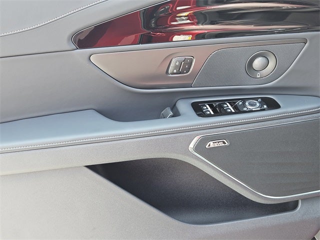 2025 Lincoln Nautilus Reserve