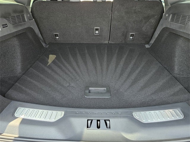 2025 Lincoln Nautilus Reserve