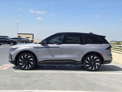 2025 Lincoln Nautilus Reserve