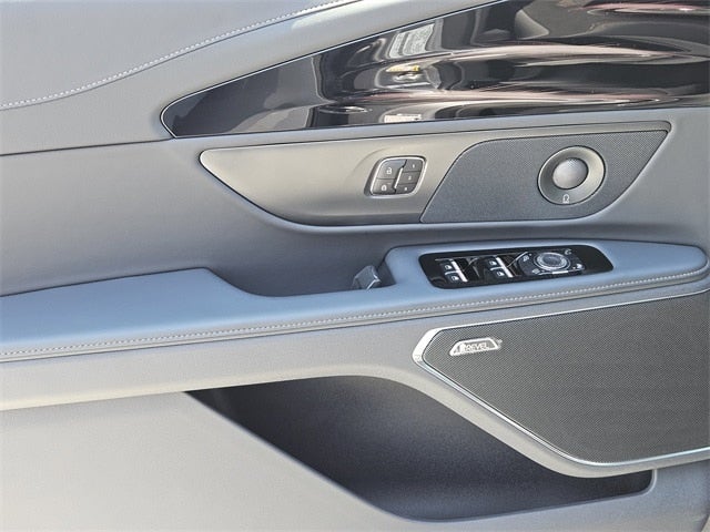 2025 Lincoln Nautilus Reserve