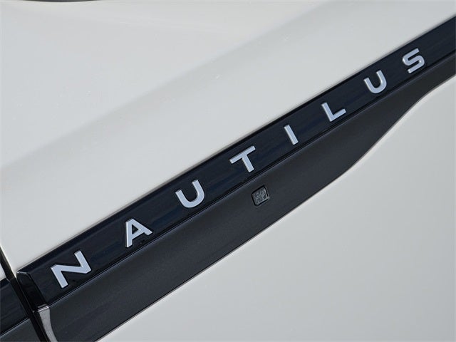 2024 Lincoln Nautilus Black Label