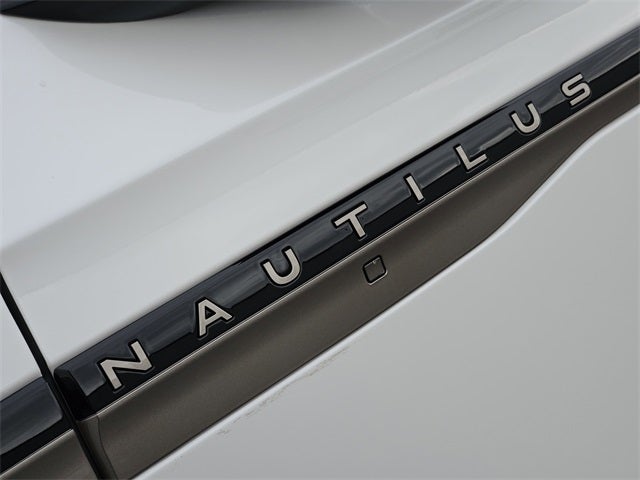 2024 Lincoln Nautilus Black Label
