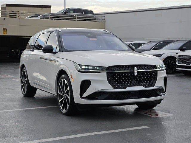 2024 Lincoln Nautilus Black Label