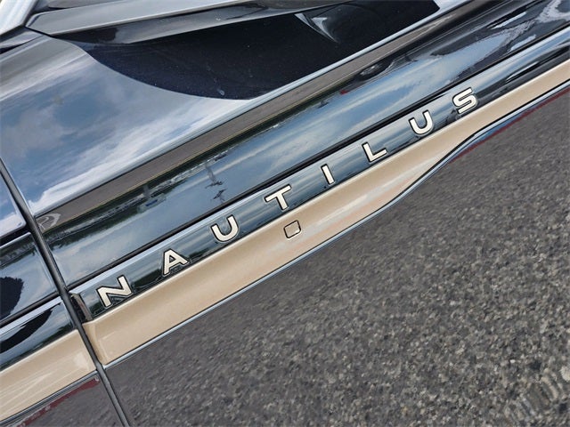 2024 Lincoln Nautilus Black Label