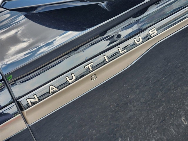 2024 Lincoln Nautilus Black Label