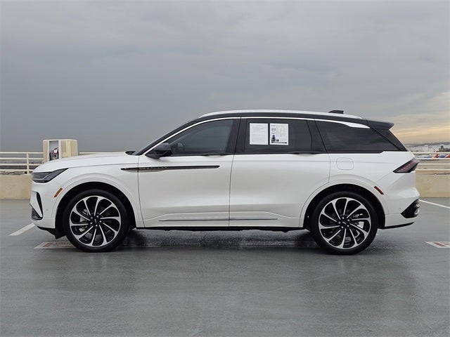 2024 Lincoln Nautilus Black Label