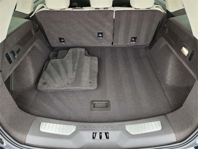 2024 Lincoln Nautilus Black Label