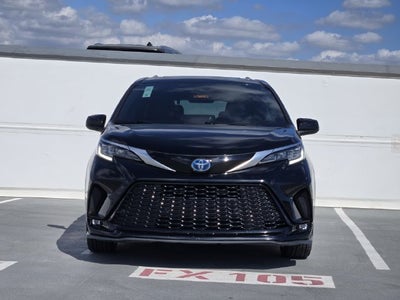 2022 Toyota Sienna XSE 7 Passenger