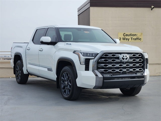 2025 Toyota Tundra Hybrid Platinum