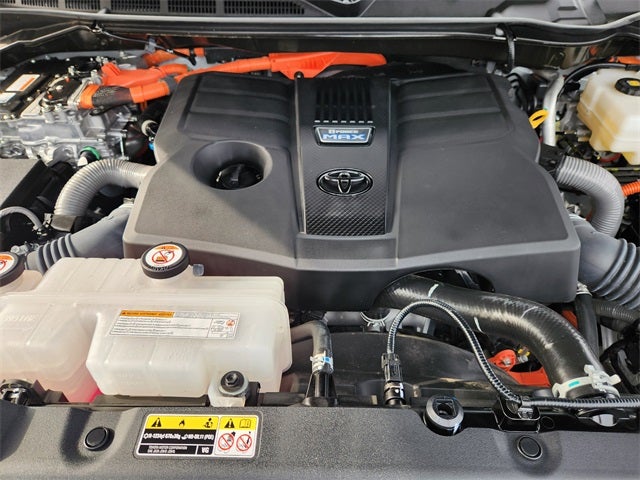 2025 Toyota Tundra Hybrid Platinum