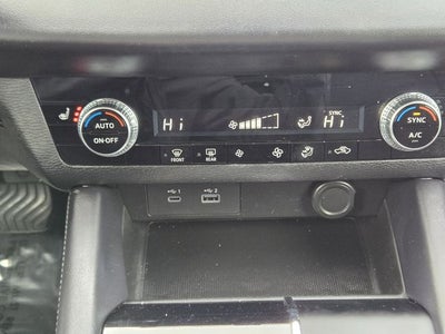 2023 Mitsubishi Outlander SE