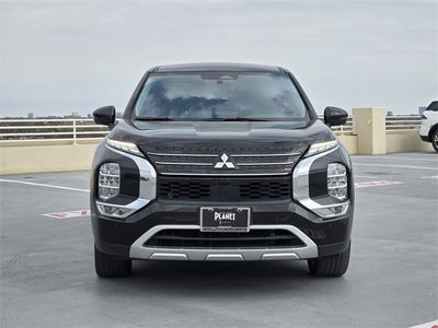 2023 Mitsubishi Outlander SE